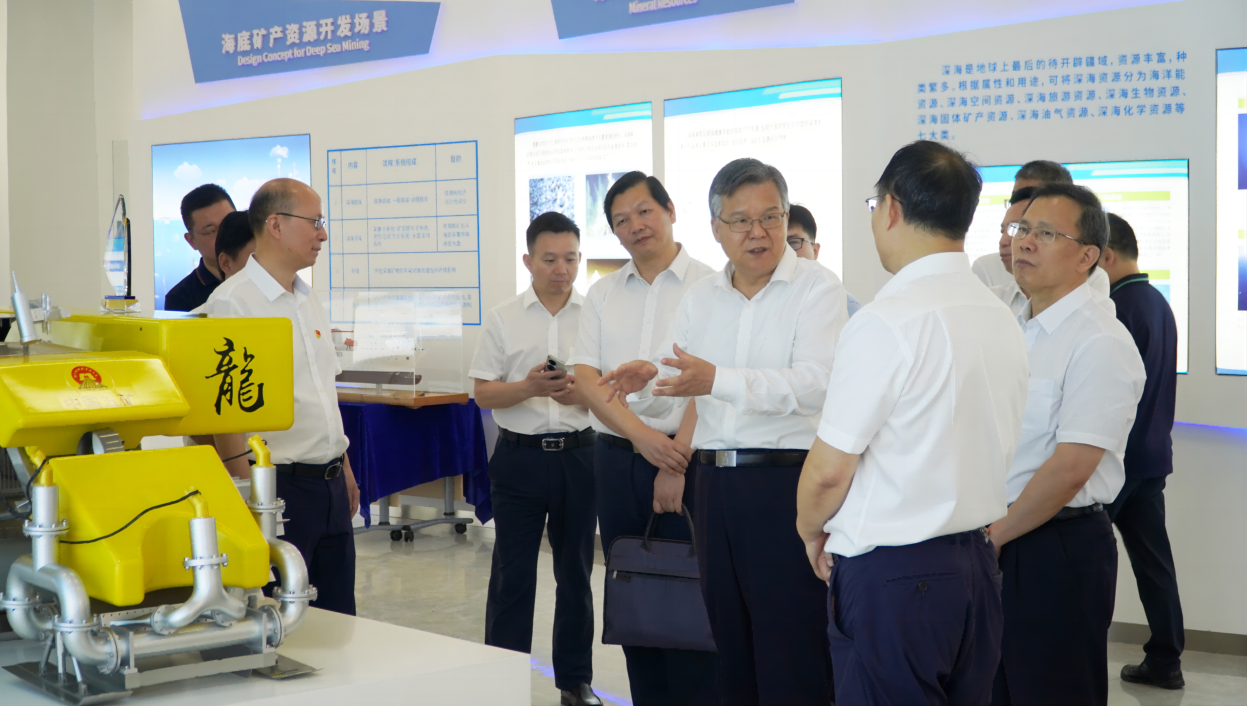 湖南省委常委、常務副省長李殿勛到長沙礦冶院調研